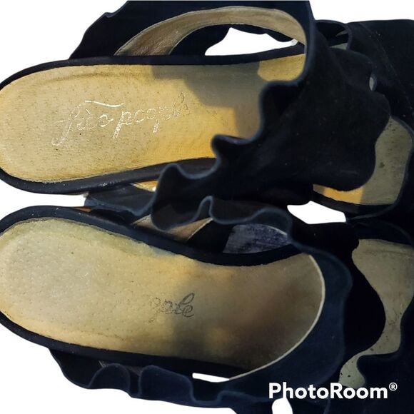 Free People Rosie Ruffle Block Heel Suede Sandals Heels - Picture 3 of 5